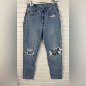 American Eagle women’s mom denim jeans. Size 0 Short